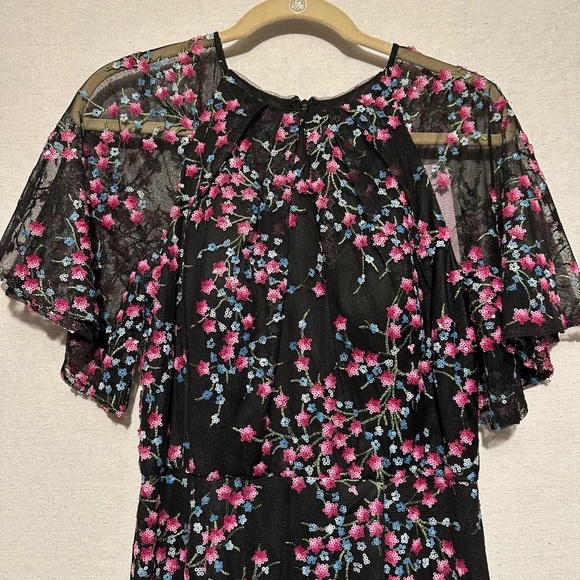 *SAMPLE* JS Collections Floral Sequin Dress - size 6 - Picture 3 of 5